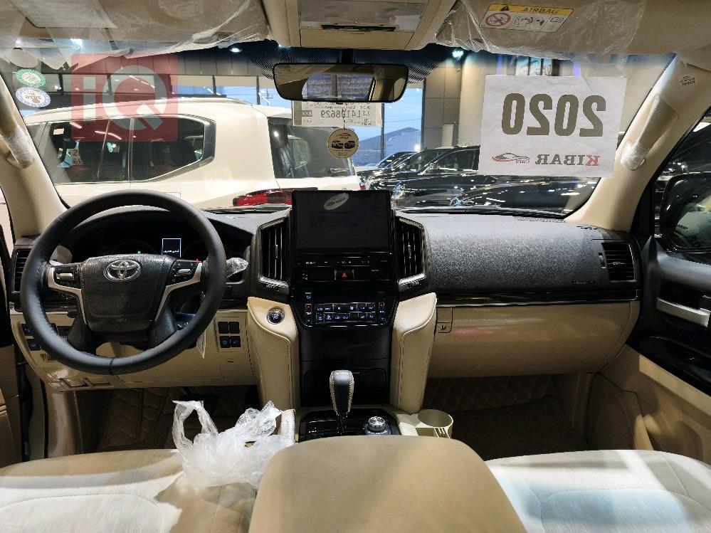 تۆیۆتا لاند کروزەر